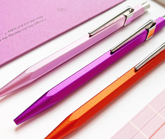 Caran d'Ache - Stylo-bille Colormat-X - Rose