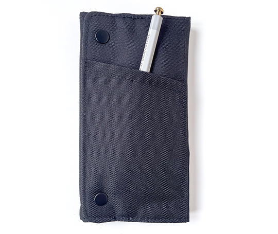 Trousse noire rectangulaire plate à pressions