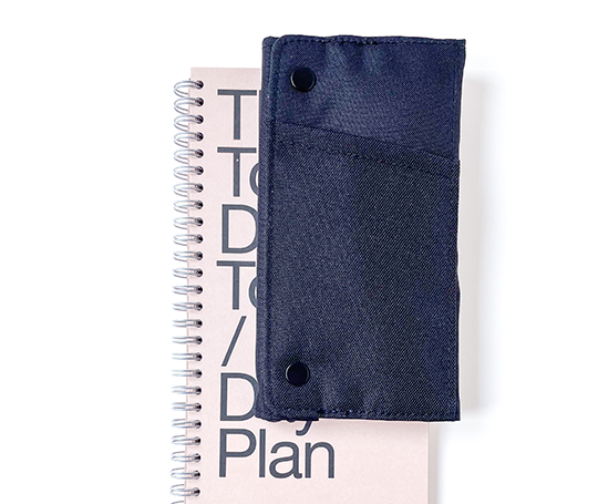 Trousse noire rectangulaire plate à pressions