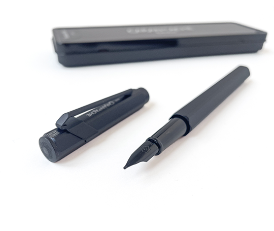 Caran d'Ache - 849 stylo-plume Black Code