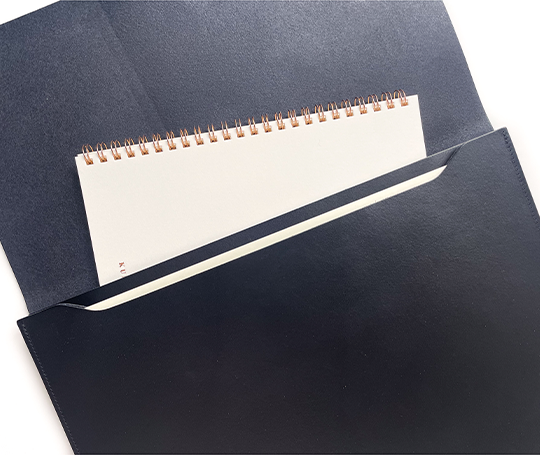 Pochette en cuir noir pour ordinateur - Noir