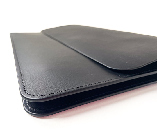 Pochette en cuir noir pour ordinateur - Noir