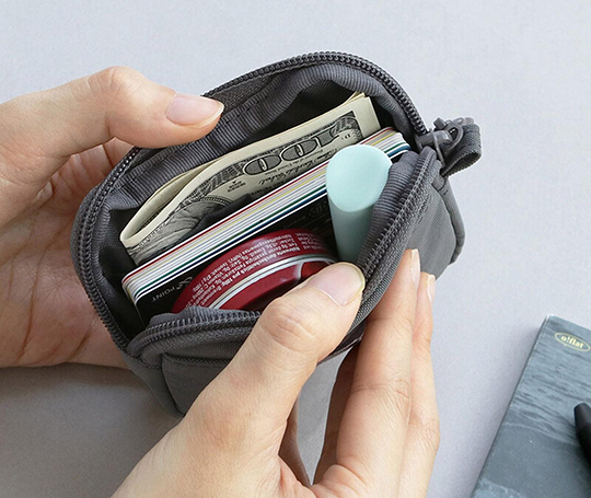 Petite pochette à tirette