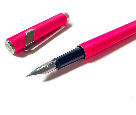 Caran d'Ache - 849 stylo-plume Fluo Line - Rose