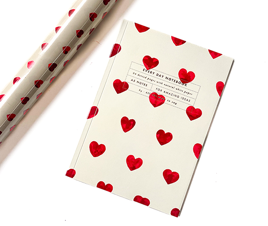 Carnet souple à petits cœurs