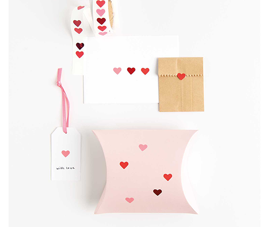 Distributeur d'autocollants en forme de coeur - petit