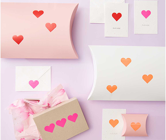 Distributeur d'autocollants en forme de coeur - Rose fluo