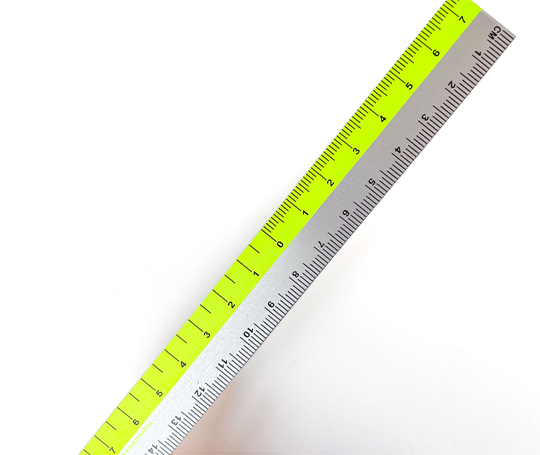 Règle en aluminium de 15 cm