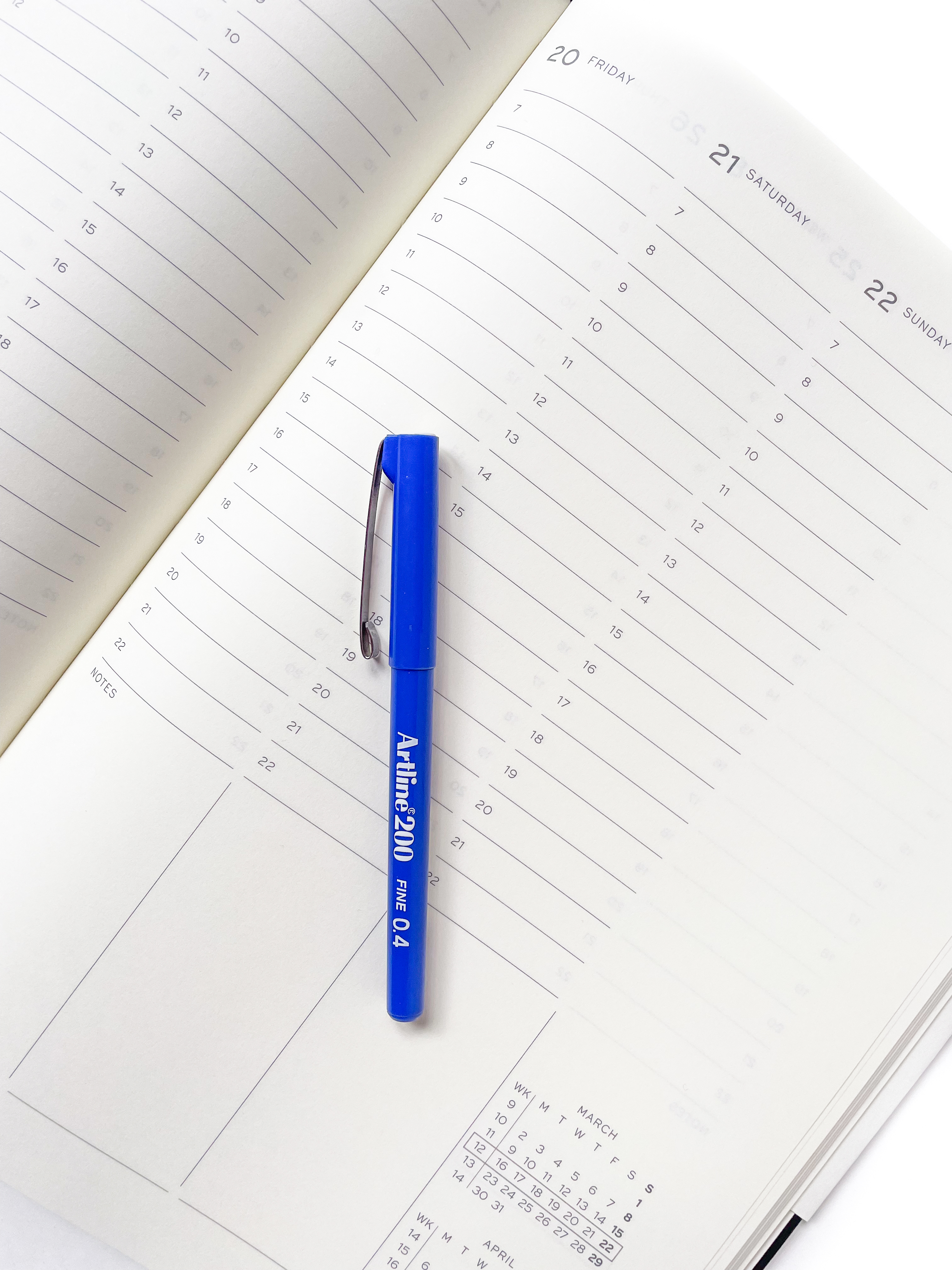 Leuchtturm - agenda 2026 A4+ - rigide en colonnes - Black