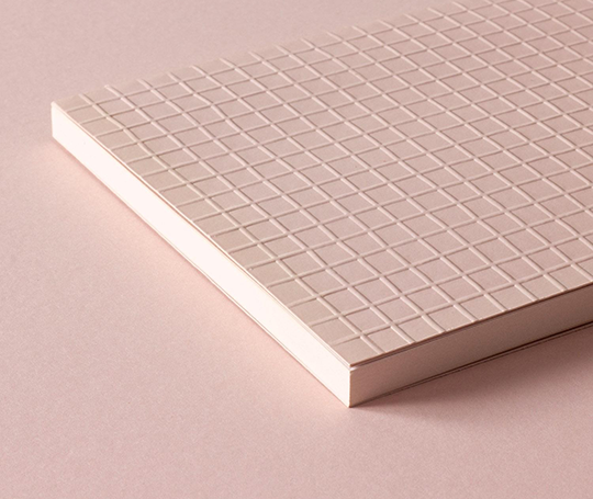 Carnet cousu main Martina à couverture gaufrée - Pink