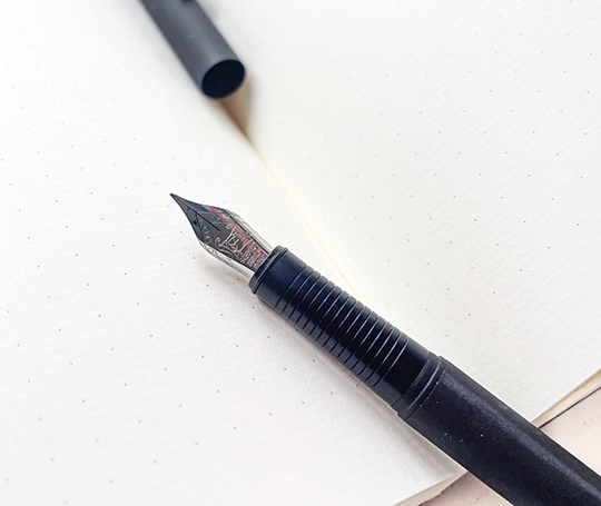 Kakimori - Stylo-plume en aluminium (plume F)