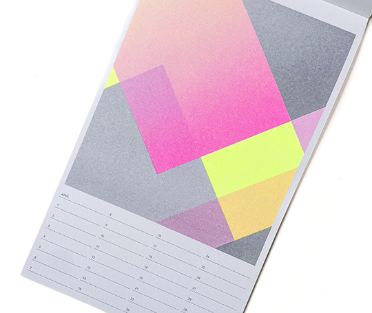 Calendrier d'anniversaires imprimé en risographie