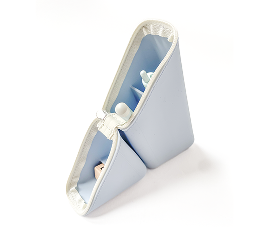 Trousse triangle Kakusta Slim en silicone - Bleu ciel