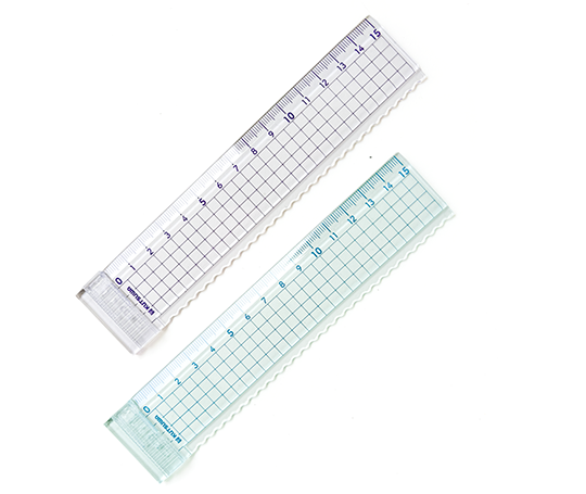 Règle festonnée de 15 cm