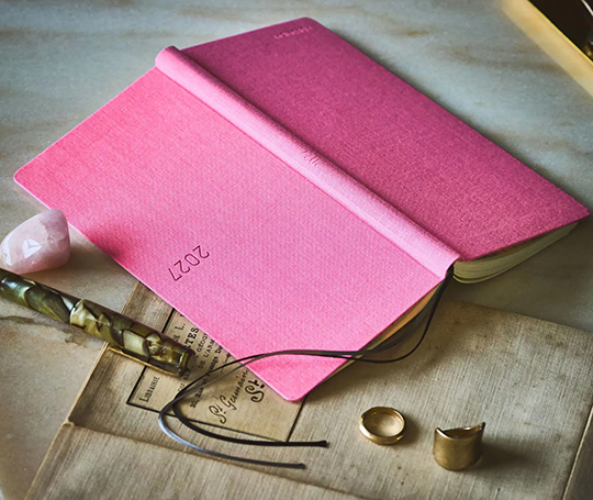 Hobonichi Techo Weeks Agenda 2027 - Pink Sapphire