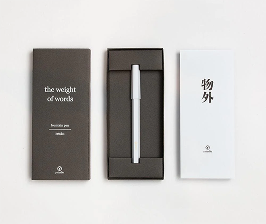 Ystudio stylo-plume en résine